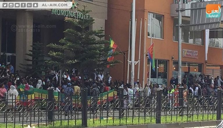 الرئيس الأريتري يصل إلى إثيوبيا وسط استقبال حاشد