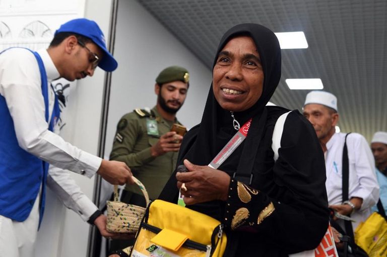 وصول أول رحلة حج للمدينة المنورة من ماليزيا وفق مبادرة 