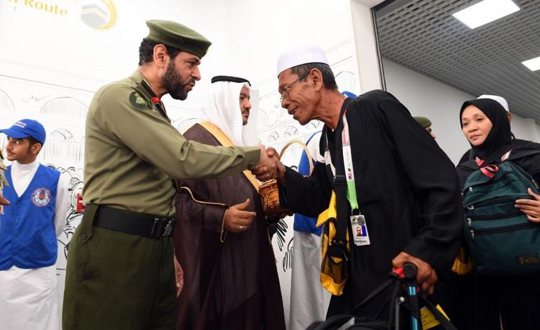 وصول أول رحلة حج للمدينة المنورة من ماليزيا وفق مبادرة 