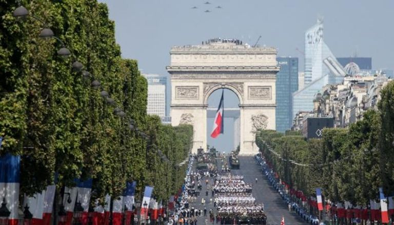 فرنسا تحتفل بعيدها الوطني 