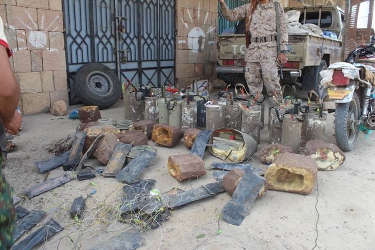 ألغام زرعتها مليشيا الحوثي الإرهابية شعبة الهندسة العسكرية التابعة للجيش اليمني خلال عملية نزع الألغام