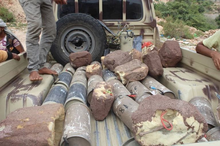 ألغام زرعتها مليشيا الحوثي الإرهابية شعبة الهندسة العسكرية التابعة للجيش اليمني خلال عملية نزع الألغام