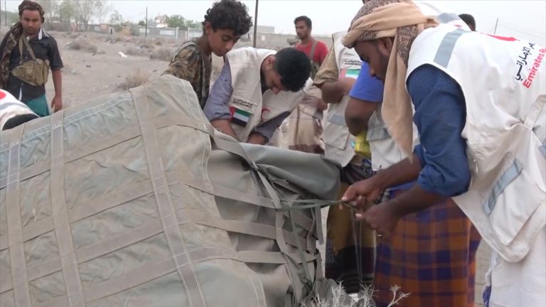 المساعدات المقدمة من هيئة الهلال الأحمر الإماراتي لأهالي الحديدة