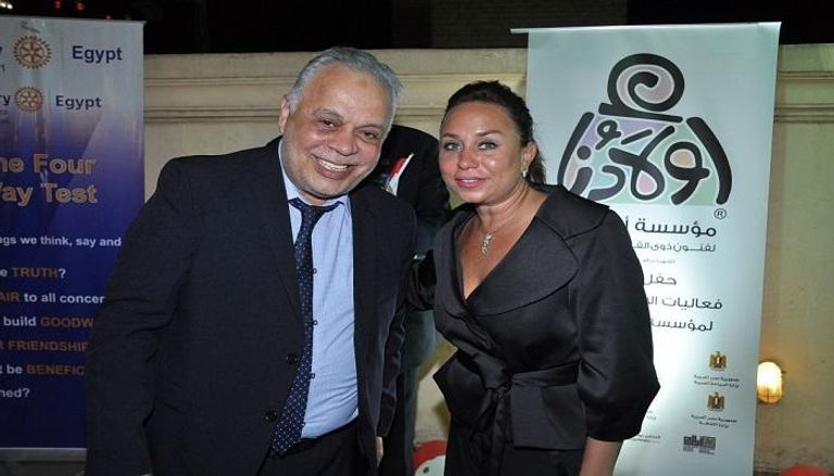 فنانون وإعلاميون في حفل مؤسسة أولادنا في القاهرة