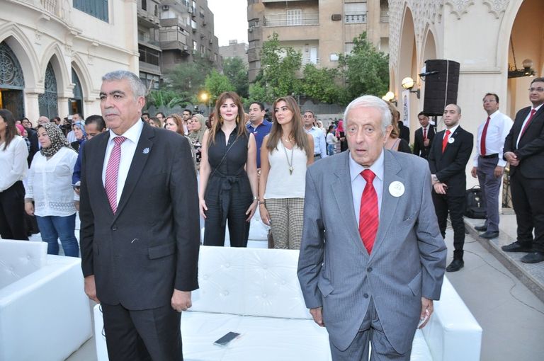 فنانون وإعلاميون في حفل مؤسسة أولادنا في القاهرة