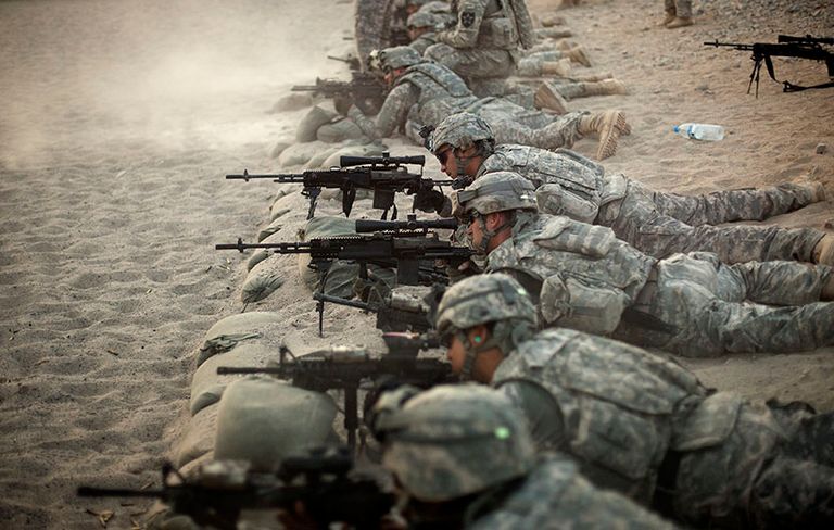 مسيرة عسكرية لجيش التحرير الشعبي الصيني