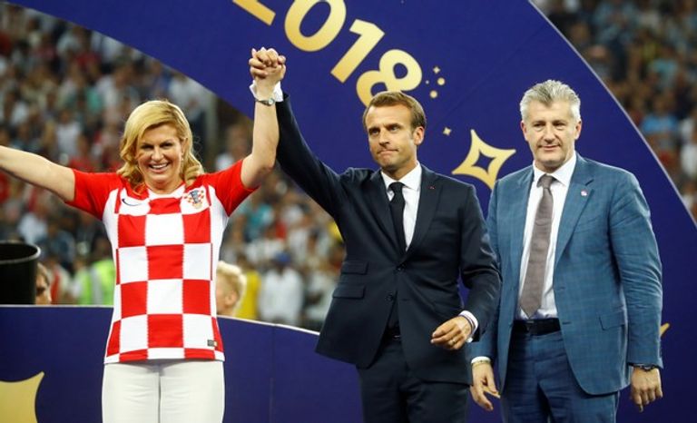 ماكرون محتفلا على طريقته بهدف لبلاده في نهائي مونديال روسيا