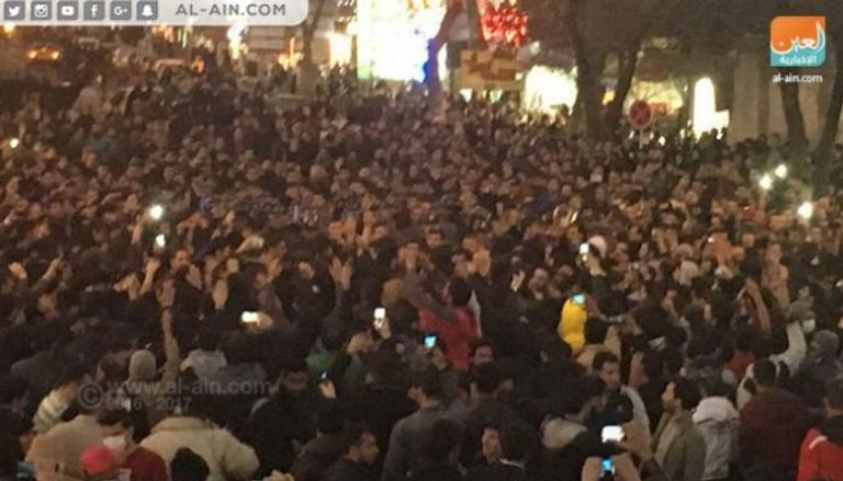 المظاهرات تجتاح المدن الإيرانية ضد نظام الملالي - أرشيفية