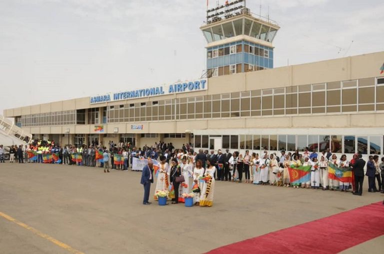 طائرة الخطوط الجوية الإثيوبية في مطار أسمرا