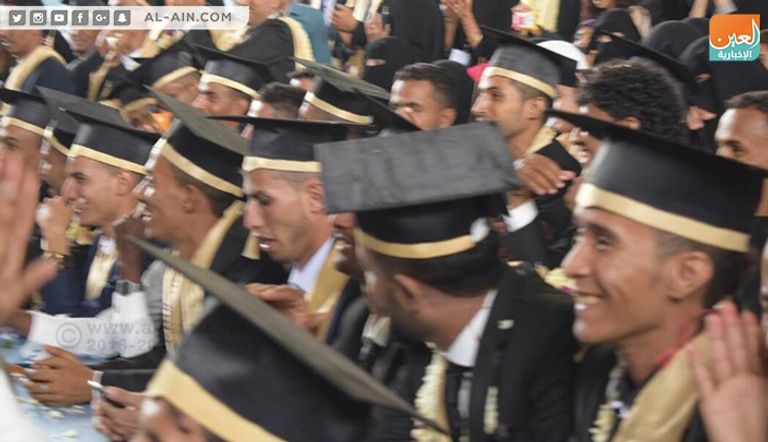 جانب من فعاليات حفل التخرج