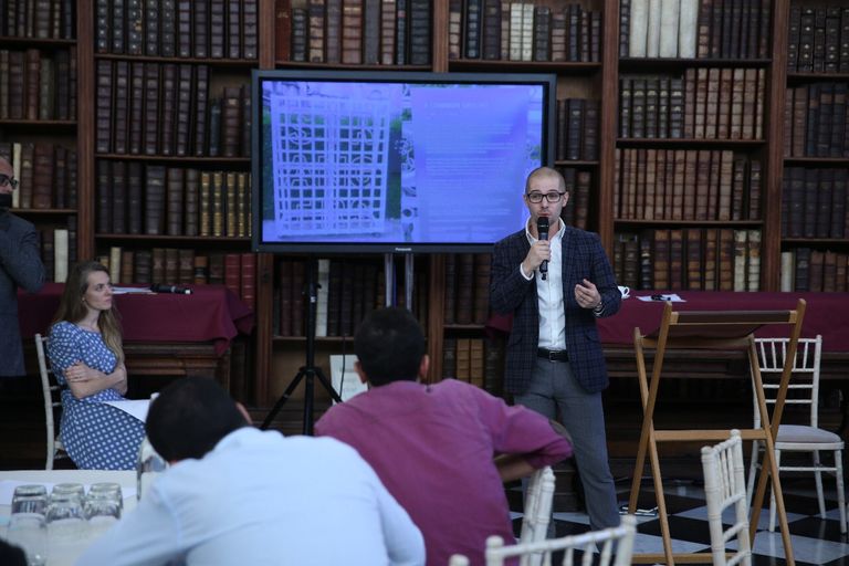 شيخ الأزهر الشريف يتفقد أقدم مخطوطة للقرآن الكريم