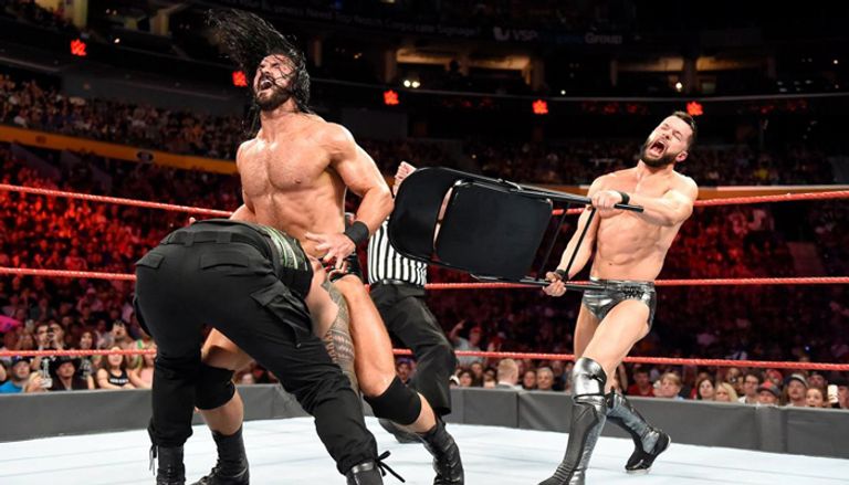 رومان رينز وبوبي لاشلي