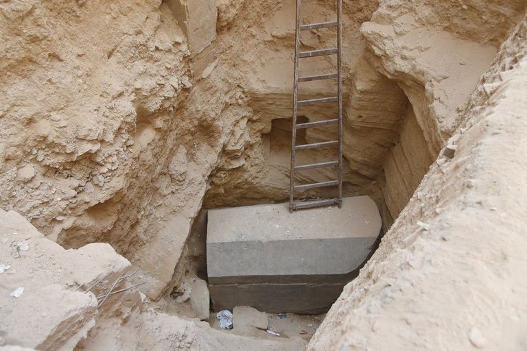 تابوت الإسكندرية الغامض 