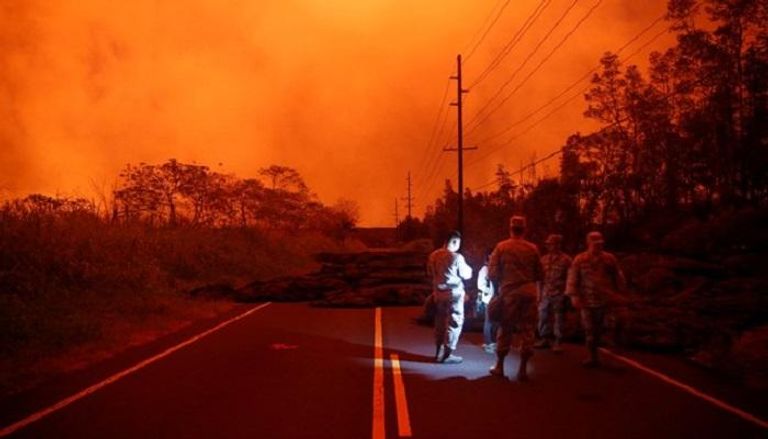 السلطات في هاواي تفرض قيودا على الرحلات السياحية بسبب بركان كيلاويا