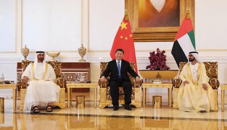 محمد بن راشد ومحمد بن زايد في مقدمة مستقبلي الرئيس الصيني شي جين بينغ