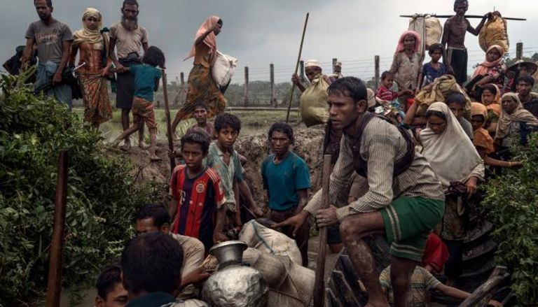 مئات الآلاف من مسلمي الروهينجا لاجئين في بنجلاديش