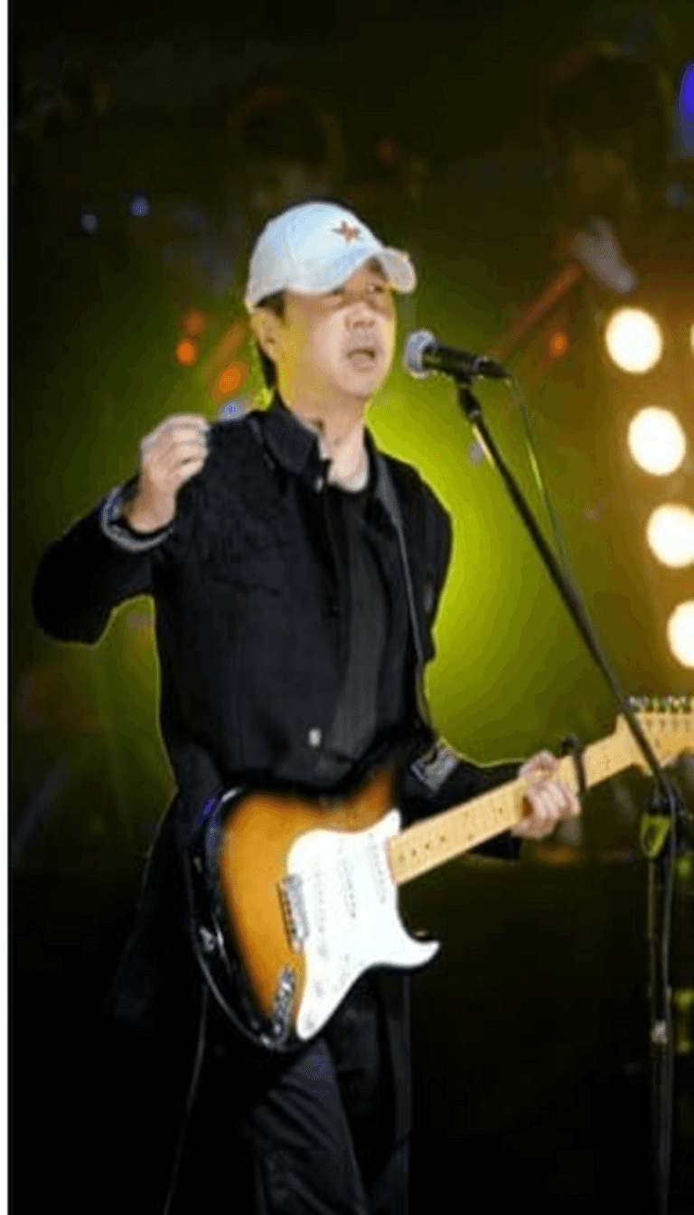 المغنية الصينية جولين تساي