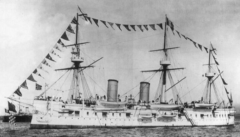 السفينة الحربية الروسية قبل غرقها