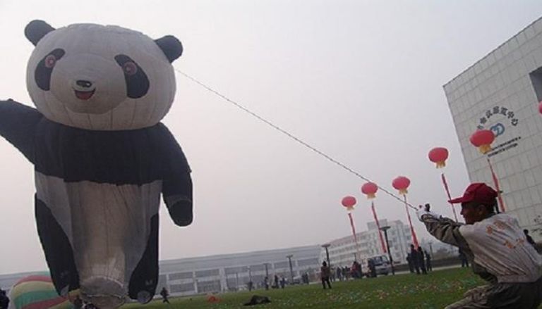 منطاد الباندا الصيني