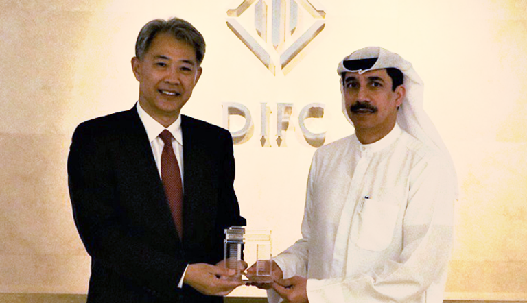 جانب من توقيع الاتفاقية