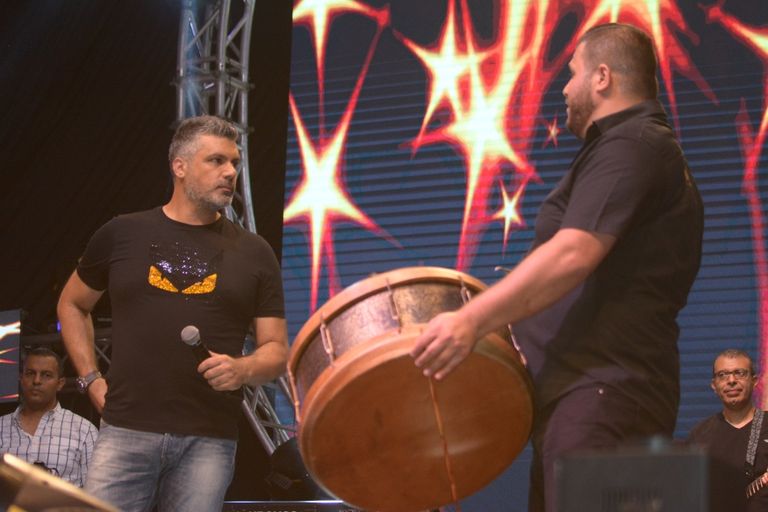 المغني فارس كرم خلال الحفل