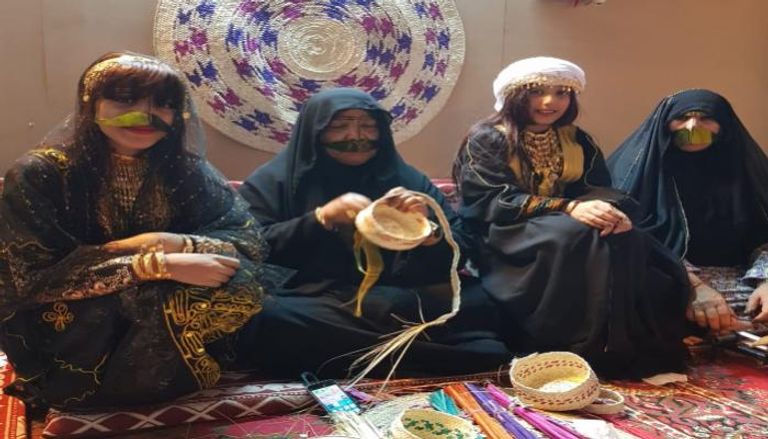 جانب من مشاركة دائرة الثقافة والسياحة - أبوظبي في سوق عكاظ