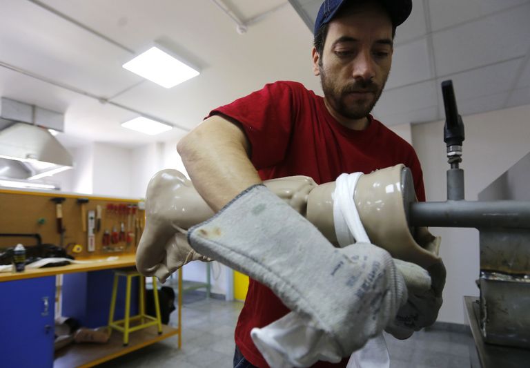 تركيب الأطراف صناعة تطورت في سوريا خلال الحرب 