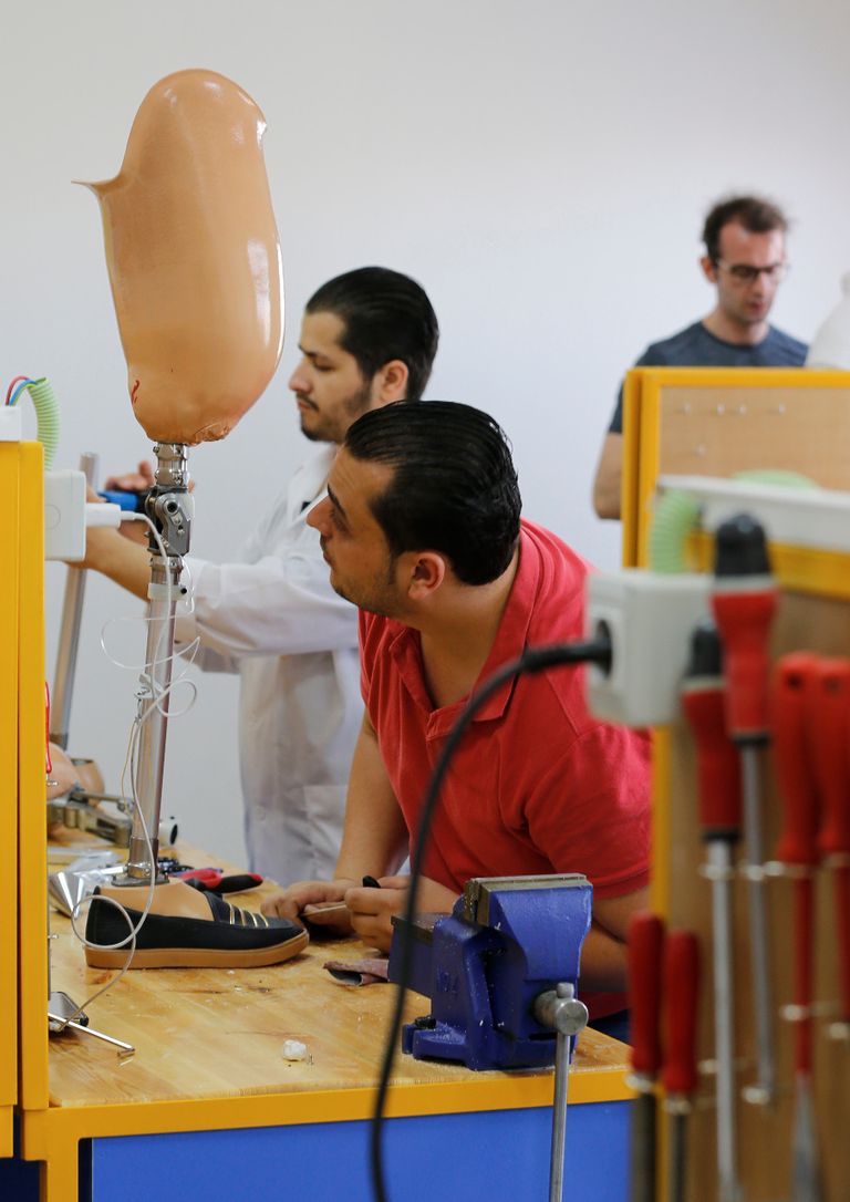 تركيب الأطراف صناعة تطورت في سوريا خلال الحرب 