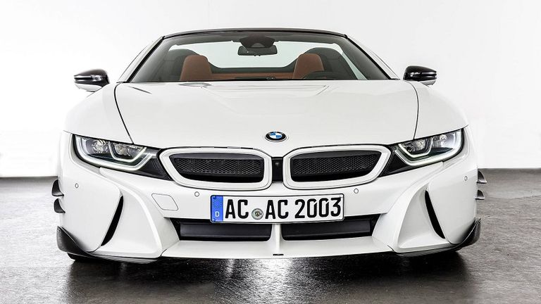 السيارة بي إم دبليو i8