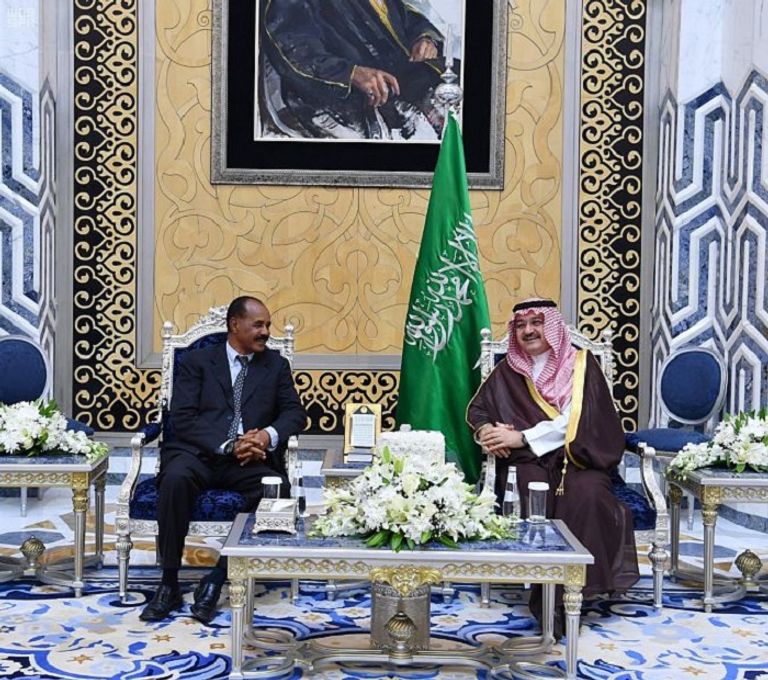 أفورقي لدى وصوله إلى جدة- وكالة الأنباء السعودية أفورقي لدى وصوله إلى جدة- وكالة الأنباء السعودية