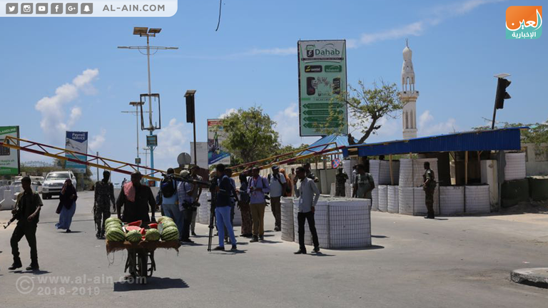 شارع مكة المكرمة بوسط العاصمة مقديشو