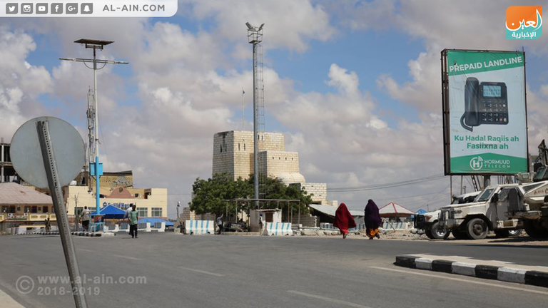 شارع مكة المكرمة بوسط العاصمة مقديشو