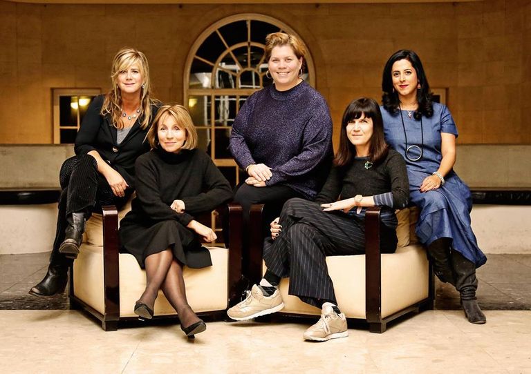 الروائية البريطانية الباكستانية كاملة شمسي