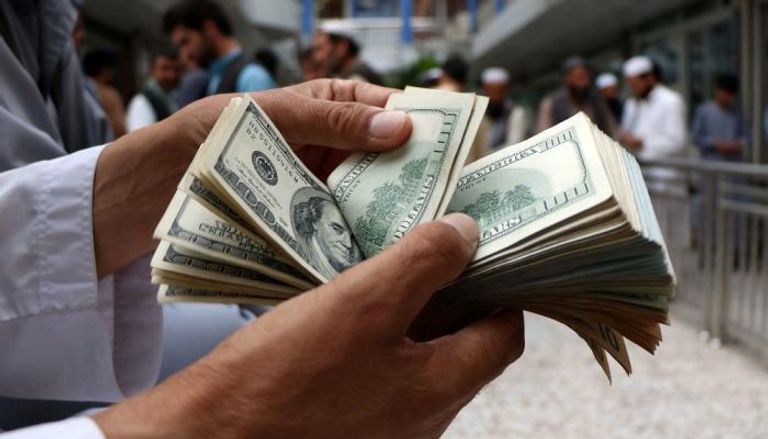 الدولار يواصل الاستقرار أمام الجنيه المصري
