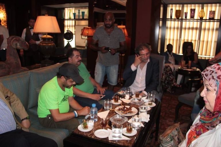 نجم الكوميديا المصري محمد هنيدي خلال تكريمه في وهران