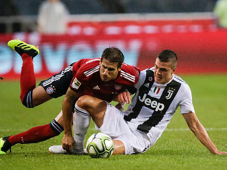 خافي مارتينيز نيكو كوفاتش