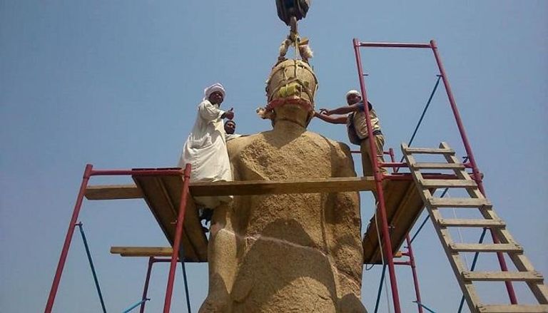 ترميم تمثال رمسيس الثاني في منطقة صان الحجر 