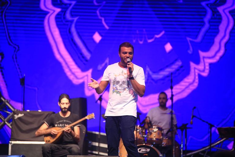 رامي صبري يحيي حفلا لتنشيط السياحة في طابا