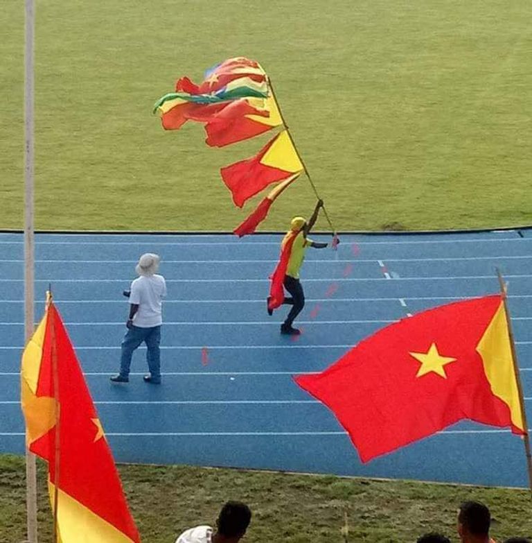 مشاركون في مسيرة تأييد السلام بمدينة مغلي الإثيوبية 