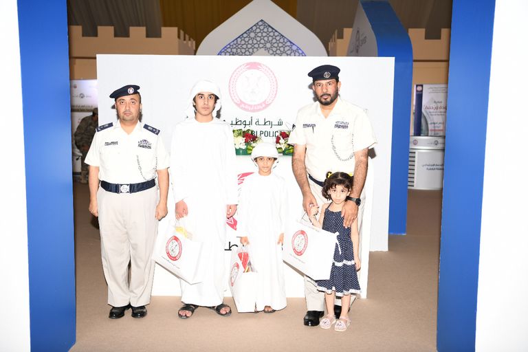 مركز شرطة السعادة المتنقل بمهرجان ليوا للرطب 2018