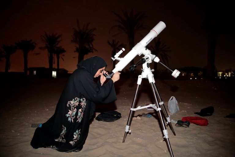 الخسوف الكلي للقمر في الإمارات