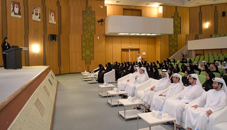 بلدية أبوظبي تستقبل 100 طالب ببرنامج التدريب الصيفي
