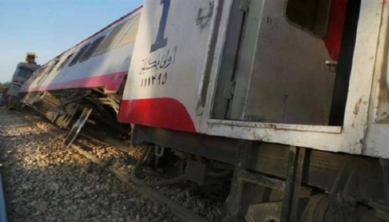 حادث قطار يطيح برئيس هيئة السكك الحديد المصرية