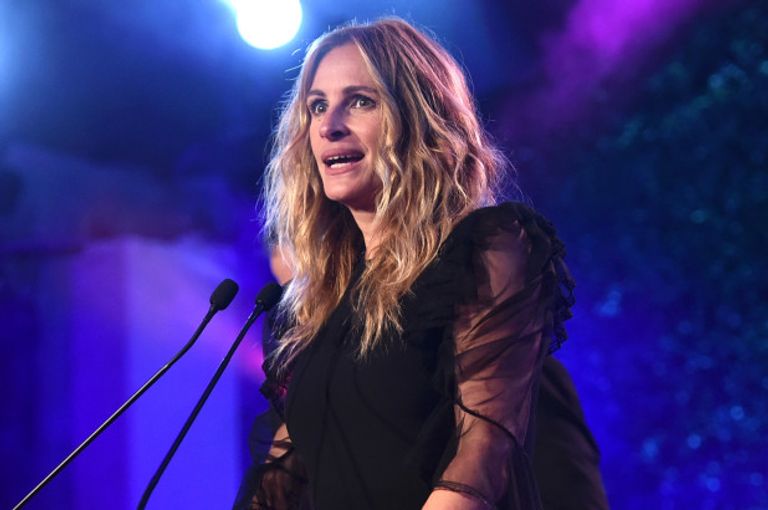 الفنانة الأمريكية جوليا روبرتس 