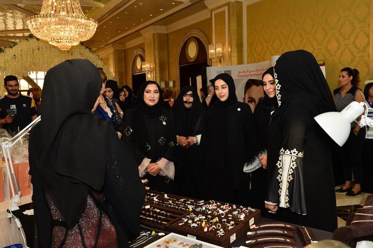 شما المزروعي تفتتح معرض