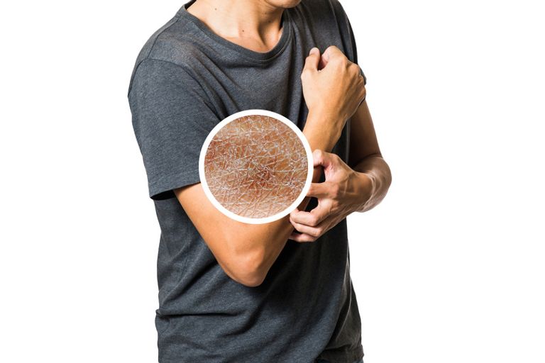 7 عادات خاطئة نرتكبها يوميًا عند الاستحمام