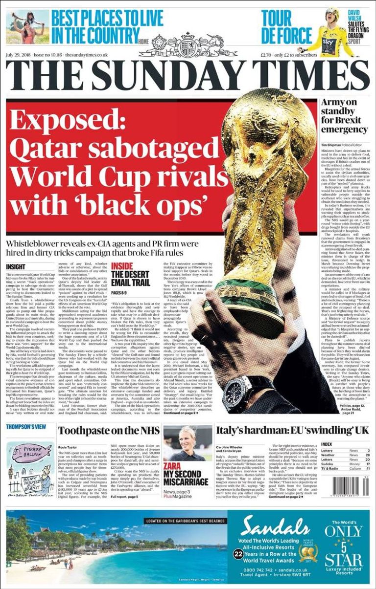 حمد بن خليفة مع بلاتر رئيس الفيفا السابق