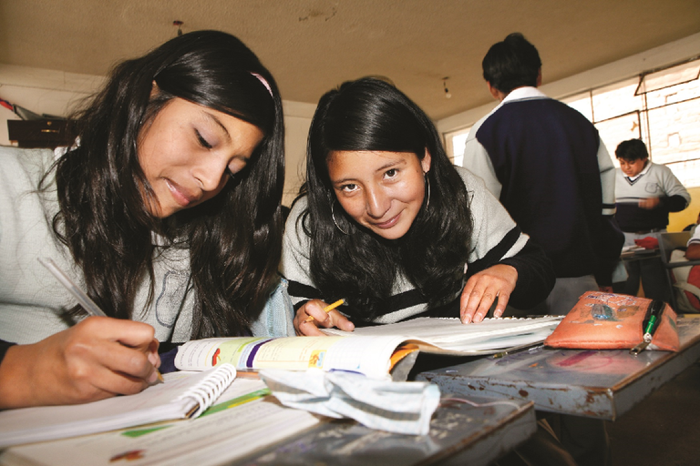 دبي العطاء تفتح آفاقاً جديدة للشباب في الإكوادور