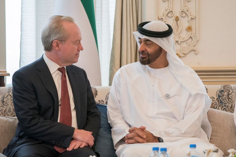 الشيخ محمد بن زايد آل نهيان ورئيس شركة