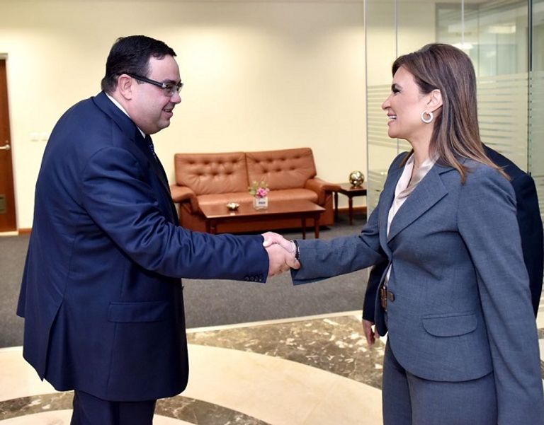 وزيرة الاستثمار تستقبل محسن عادل 